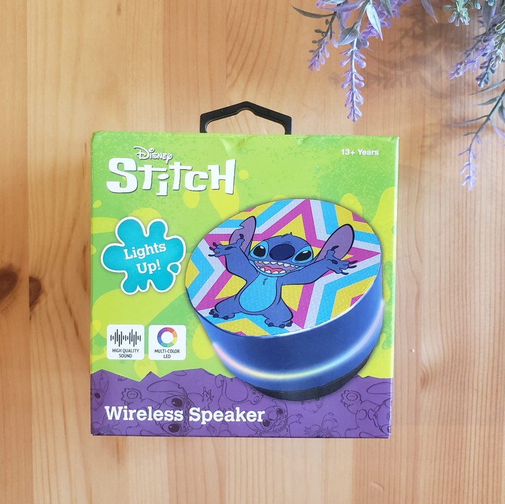 🌺HP!🌺 Disney's Stitch Light-Up Wireless Speaker 🎶 (NEW!) - Picture 2 of 9